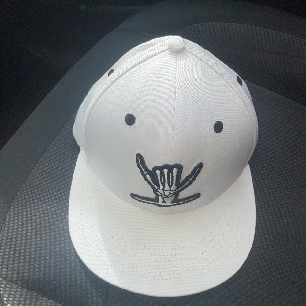 Shreddy ICON WHITE SNAPBACK Adult Hat OSFA